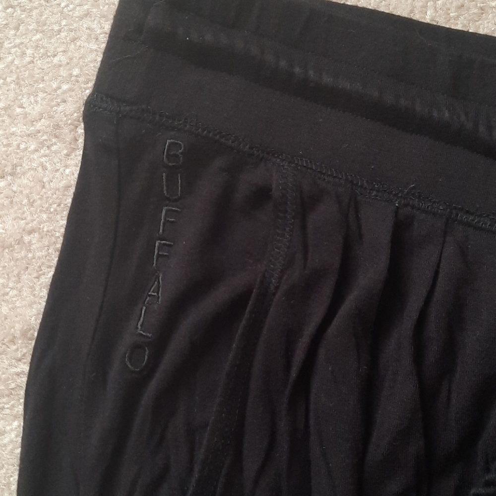 Capris - Picture 3 of 6